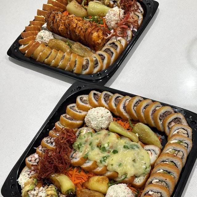 Breaded Sushi Platter/Charola De Sushi Empanizado.