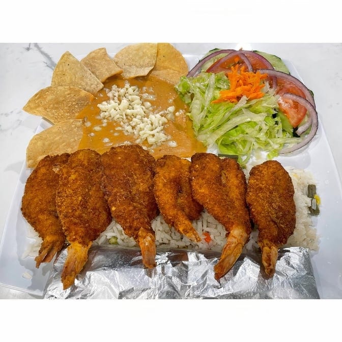 Camarones Empanizados / Breaded Shrimp.